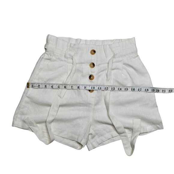 Dynamite Women's White Button Shorts with Belt and Pockets, size Extra Small - Picture 6 of 9